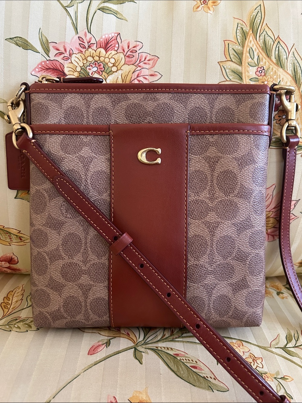 Coach Kitt 26 Crossbody Signature Coated Canvas Bag - Picture 1 of 7